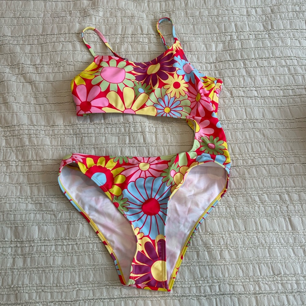 One piece bathing suit